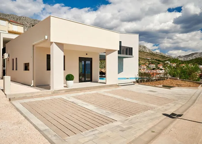 Dolce Villa *