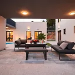 Dolce Villa *