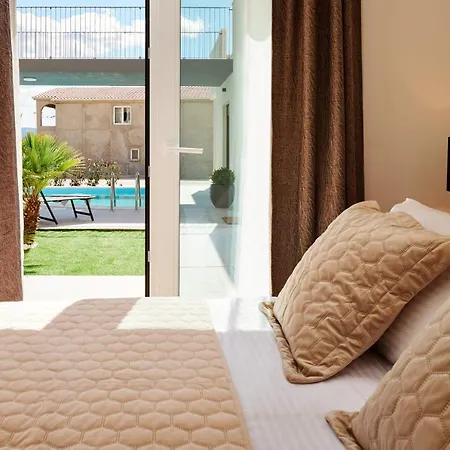 Dolce Βίλα Dugi Rat